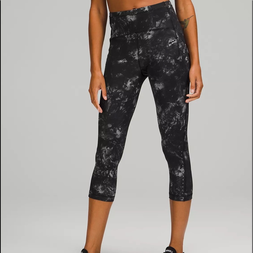 New Lululemon Swift Speed High-Rise Crop 21"